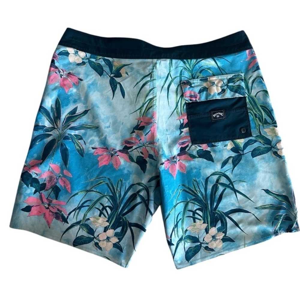 Billabong Men's Blue Tropical Swim/ Board Shorts size 34 - Picture 2 of 11